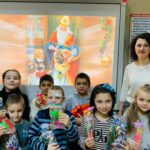 На Миколая усі учні та дошкільнята КЗ “Острозька спеціальна школа №2 І-ІІ ступенів” отримали подарунки з цукерками та різноманітні іграшки.