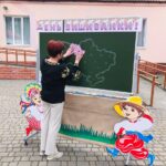 “А над світом українська вишивка цвіте”