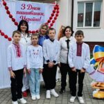 “Одягнімо, Україно, вишиванку!